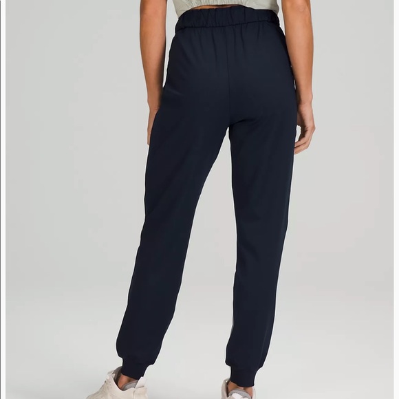 COPY - Lululemon Stretch High-Rise Jogger Full Length size 2 - Picture 3 of 5